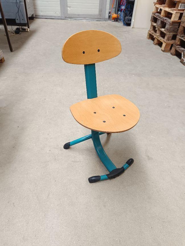 Chaise Maternelle Fixe Verte - 35 cm Bon état -  reconditionné disponible sur Label Emmaüs